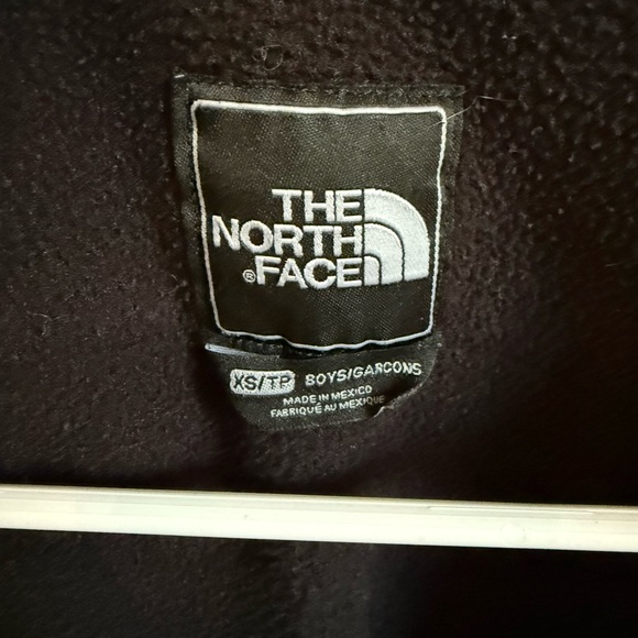 The North Face Classic Black Zip-Up Jacket - Picture 8 of 10